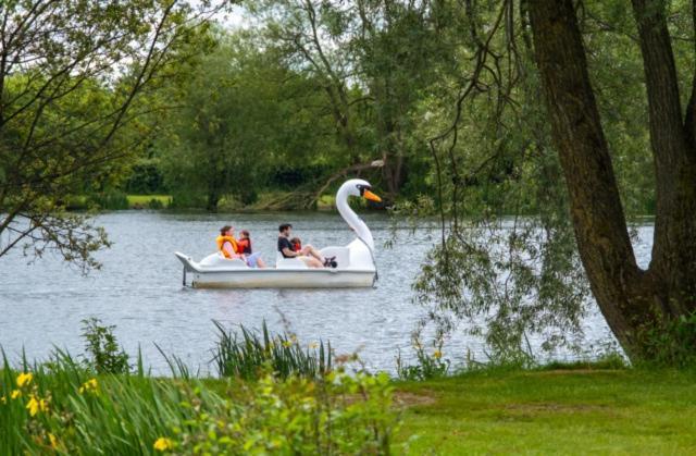Summer Breeze-hoburne Cotswolds Campsite